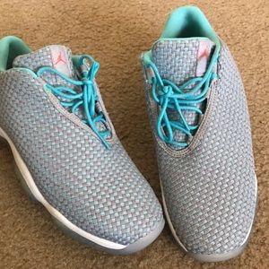 Jordan Futures size 6 YOUTH 6Y